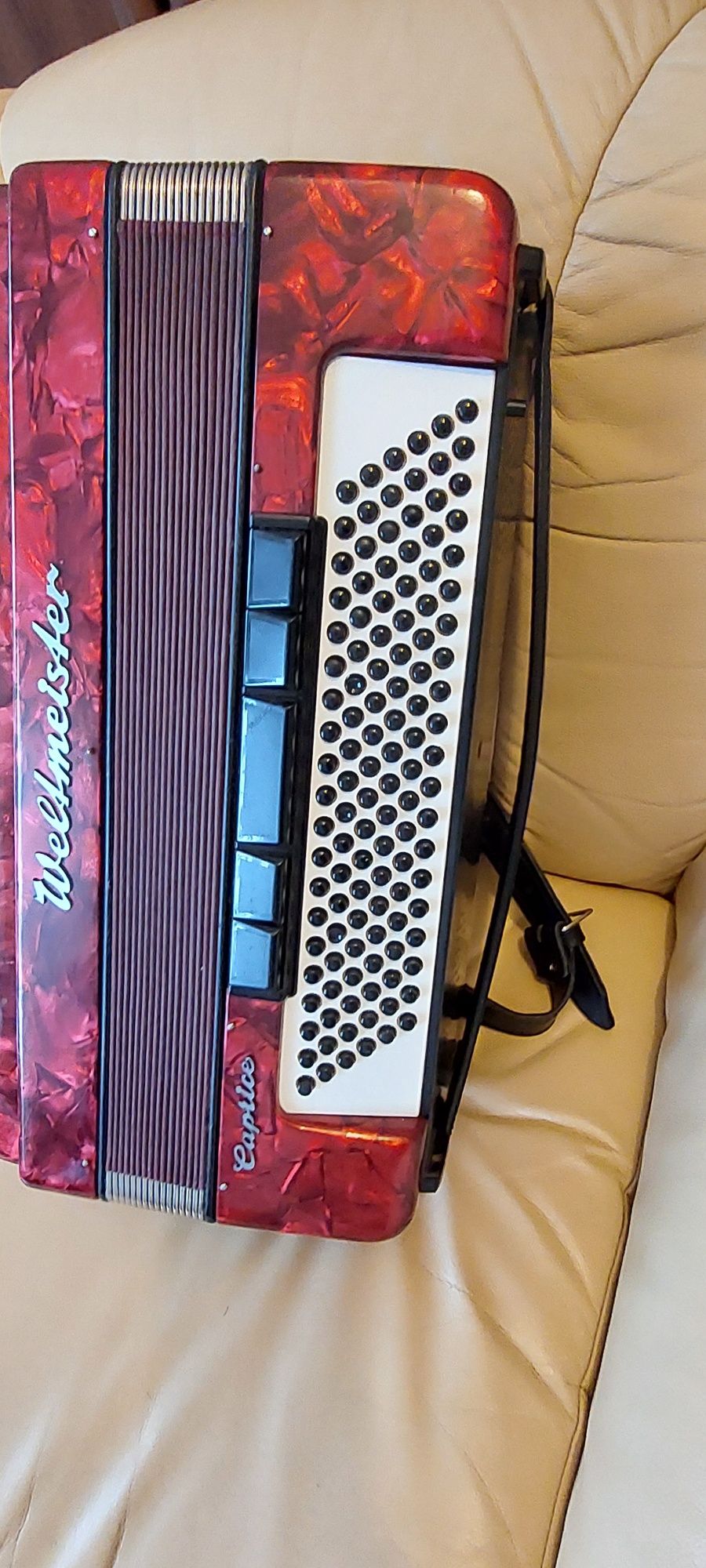 Akordeon Weltmeister Caprice 120