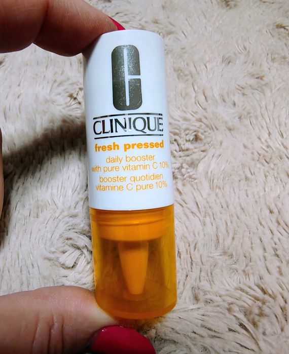 CLINIQUE Fresh Pressed – Booster z witaminą C 10% Zestaw dwóch fiollek