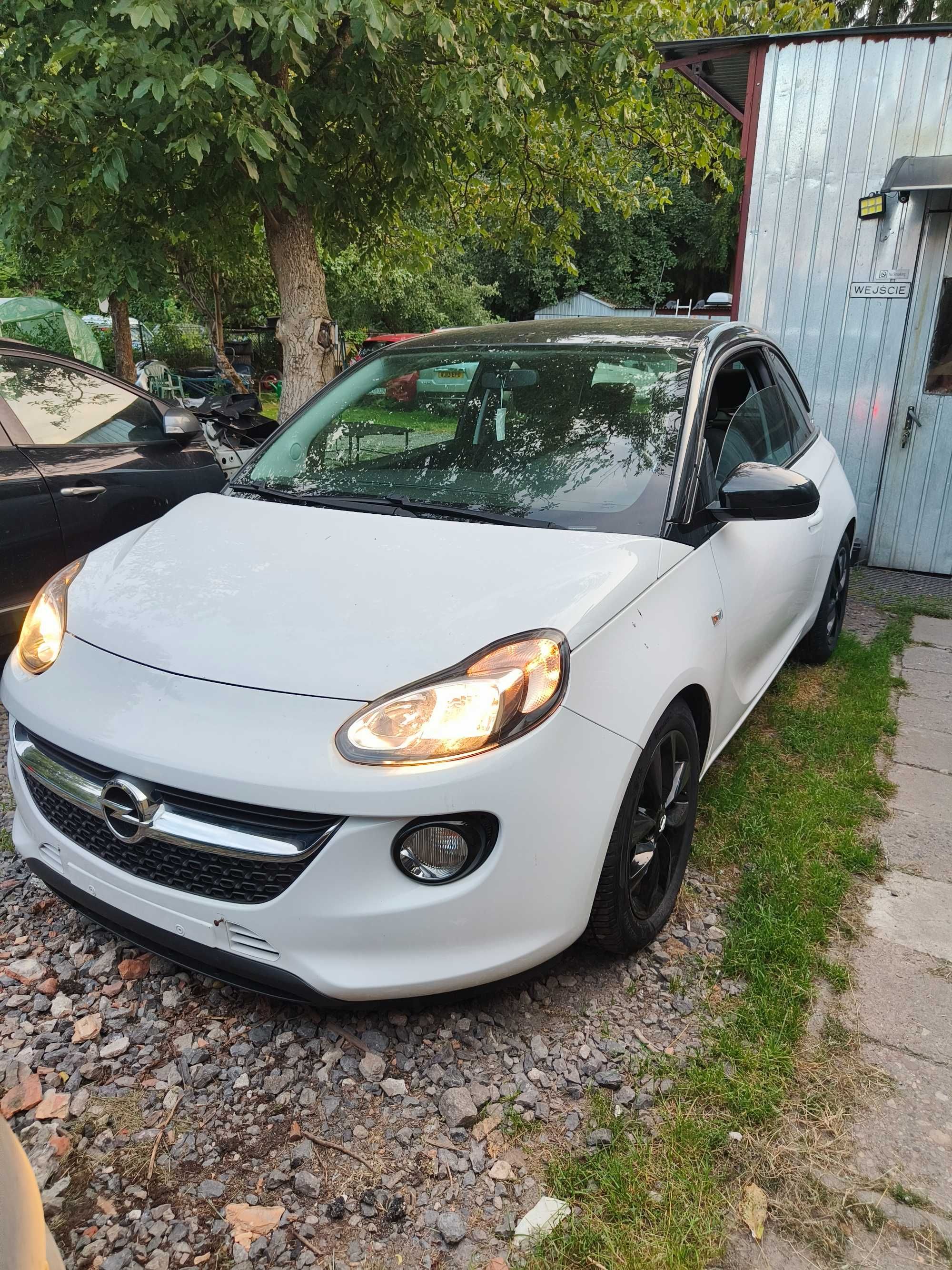 Opel Adam 2016rok benzya