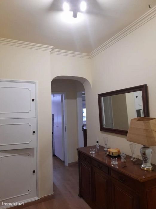 Quarto - localizado em Benfica Lisbon