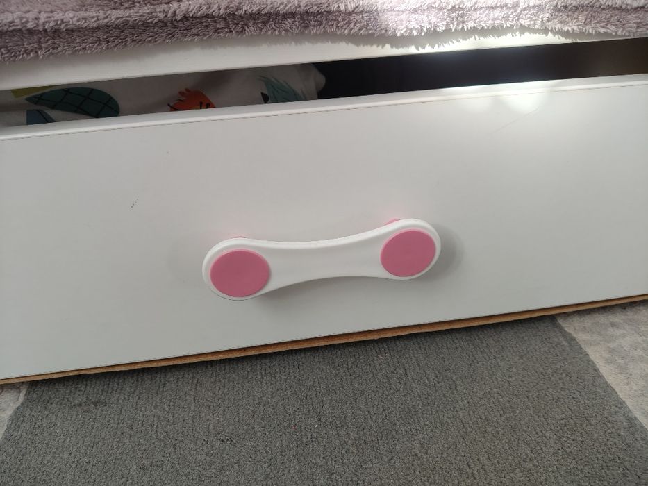 Łóżko dla dziewczynki