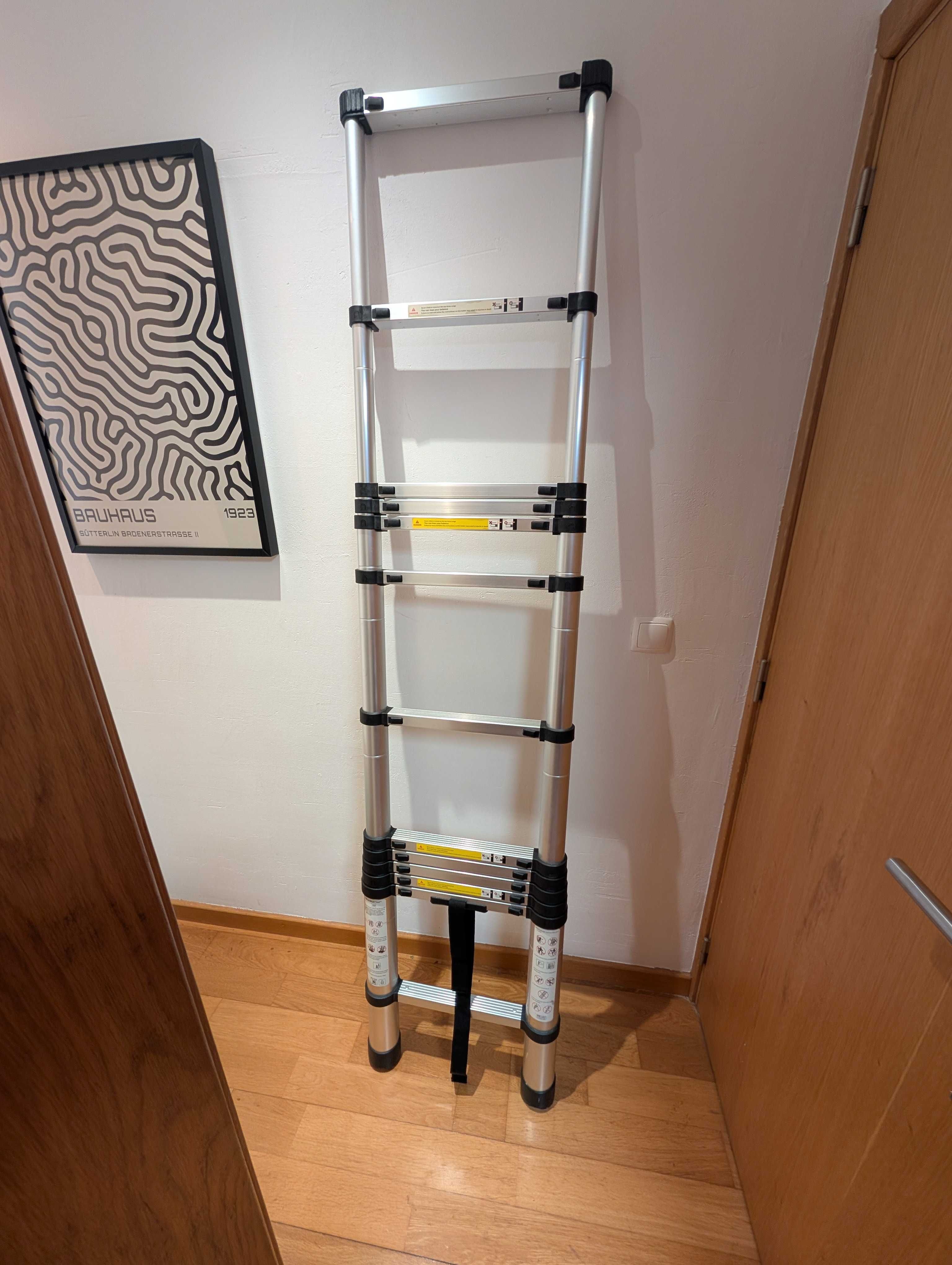 3.8m Escada Telescópica