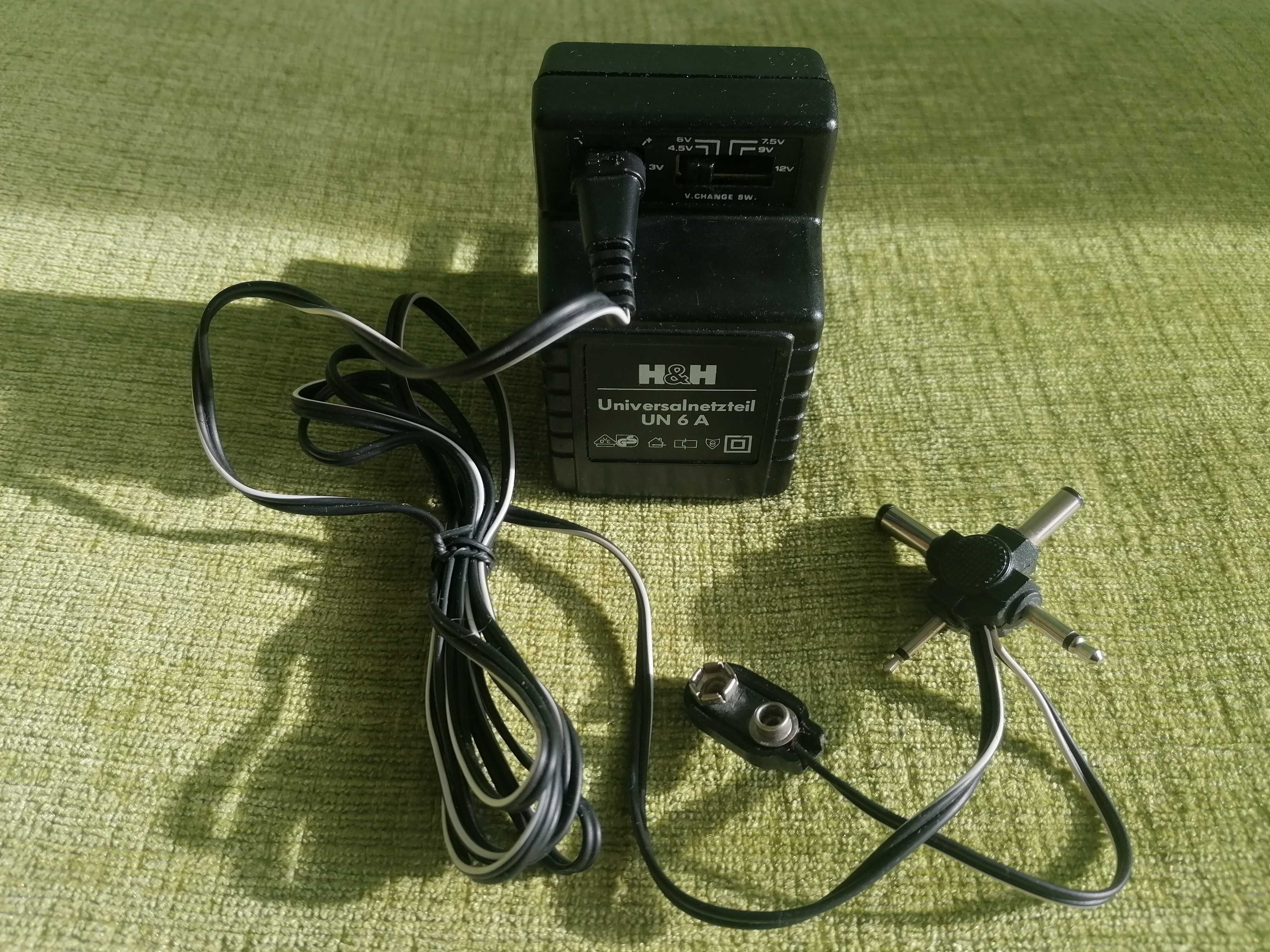 Uniwersalny adapter H&H UN 6/UN 6A z przedłużkami
