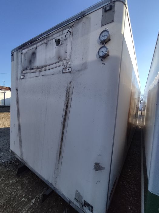 Chłodnia izoterma 7,8m długa na magazyn budowę garaż schowek