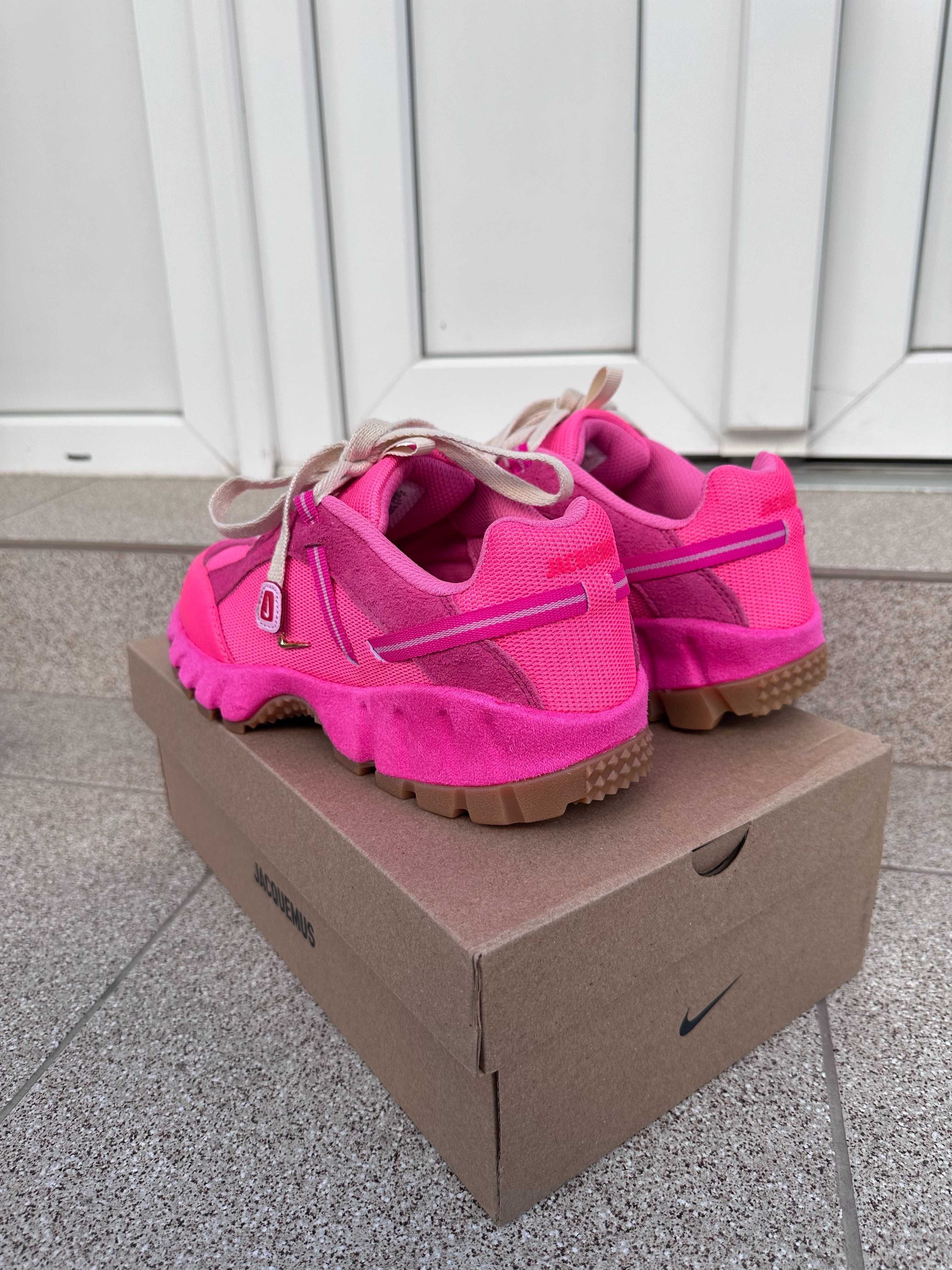 Jacquemus x Nike Humara Pink