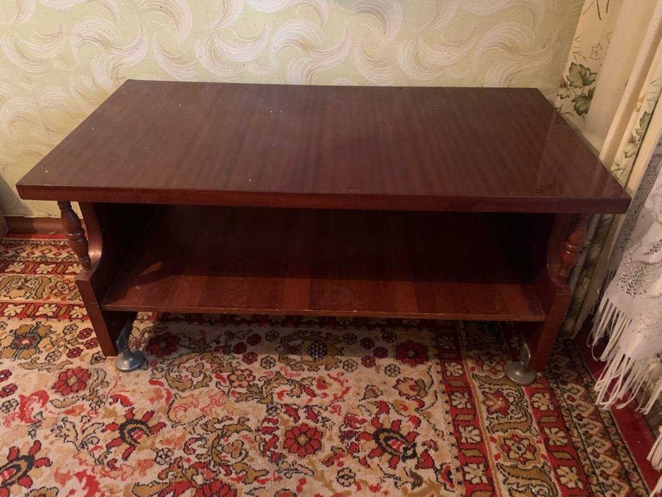 Столик журнальний