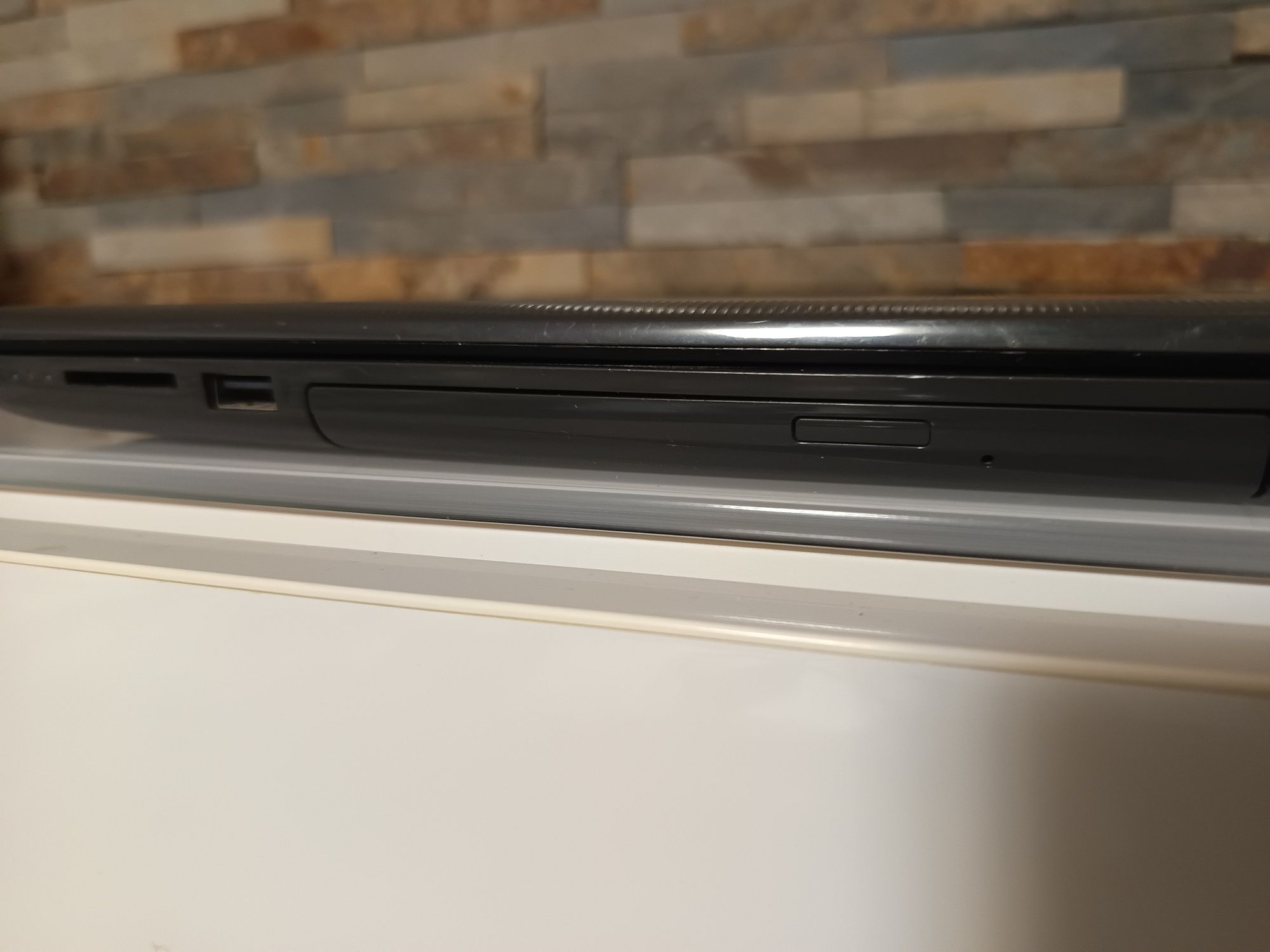 Portátil HP 250 G5 / 8GB / SSD 240GB notebook