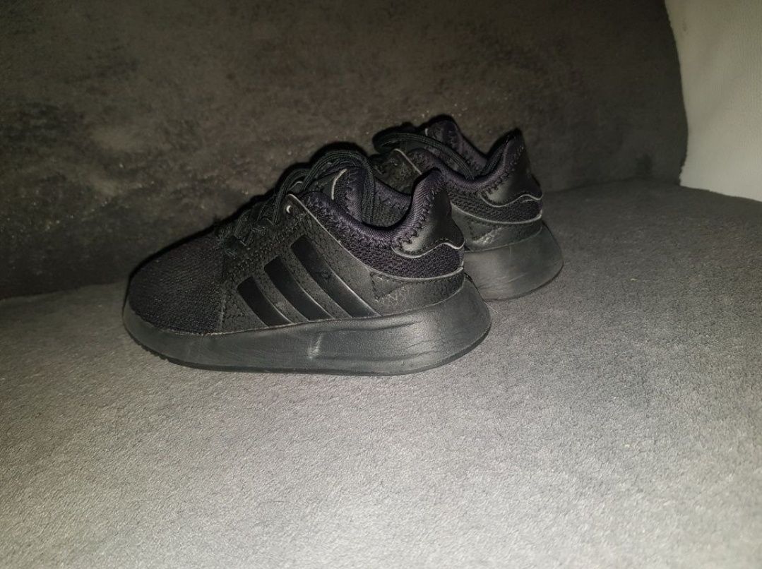 Buty dla chłopca czarne Adidas 24 stan idealny