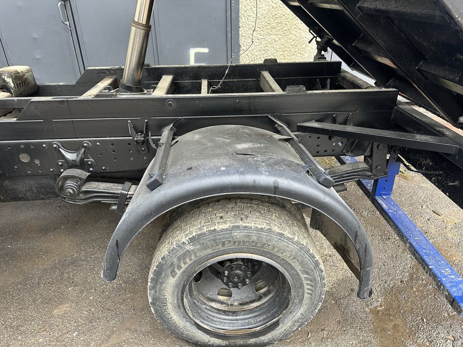 Машина сів поіхав