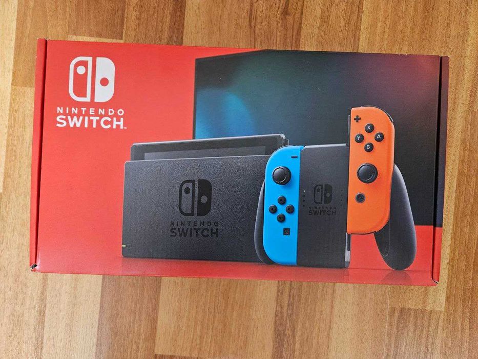 Nintendo Switch. Зарядна док-станція + контролери Hori - в подарунок