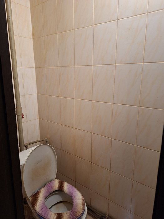 Здам дві кімнати в трикімнатній квартирі (без господині)