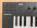 NI Komplete Kontrol m32