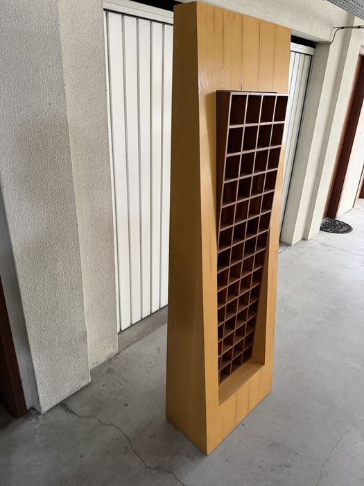 Expositor / estante de madeira