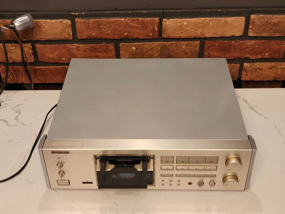 Flagowy magnetofon DAT PIONEER D-07 ! Hi-END