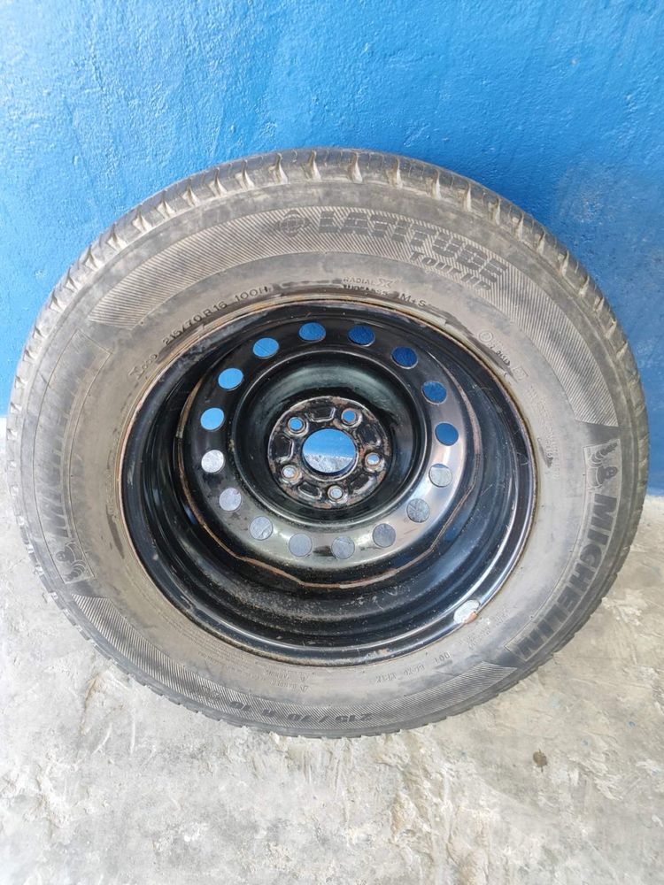 Запаска 5/114,3 215/70 R16