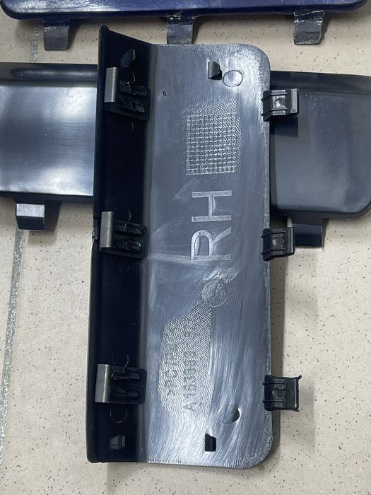 Заглушки заднего бампера mercedes ML w163 рестайл гарной якості