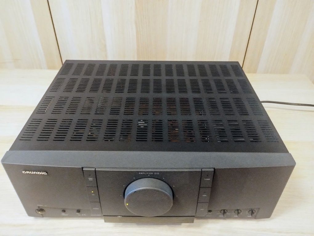 Grundig V 210 - wzmacniacz stereo