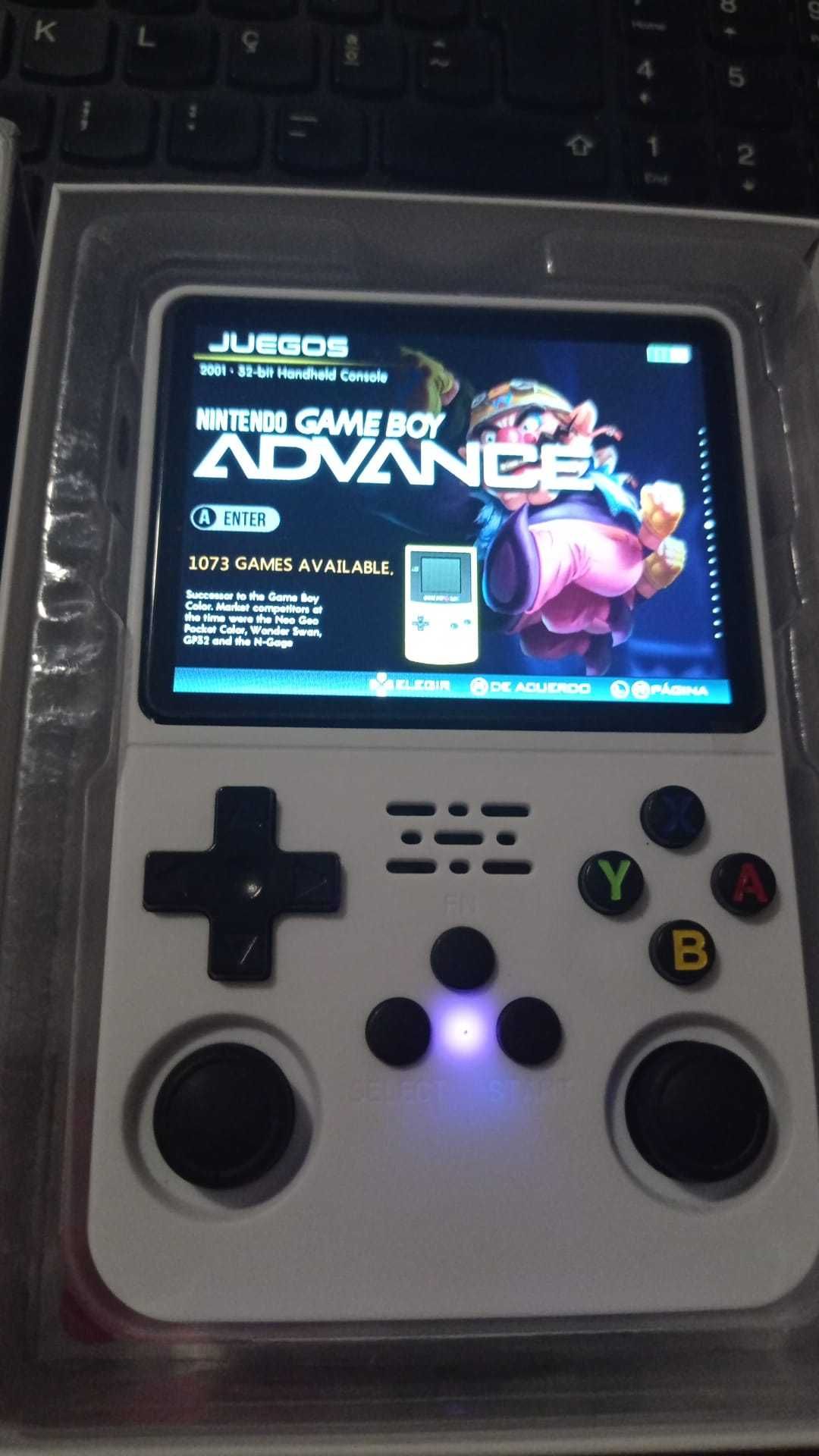 Consola Portátil R36 - Game Master - Branco - Nova!!