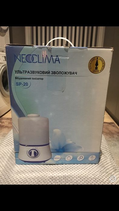 Зволожувач Neoclima. Увлажнитель воздуха