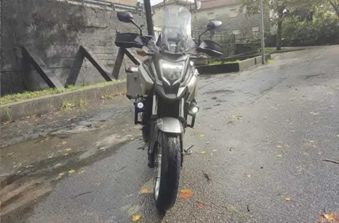Troco nc750x por carrinha fechada