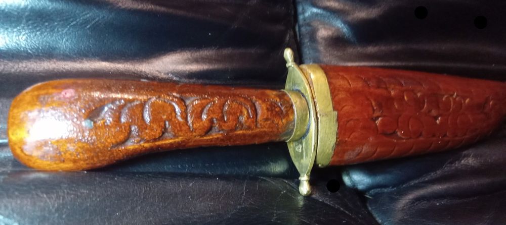 Ніж кинжал різьбленний традиційни Індія