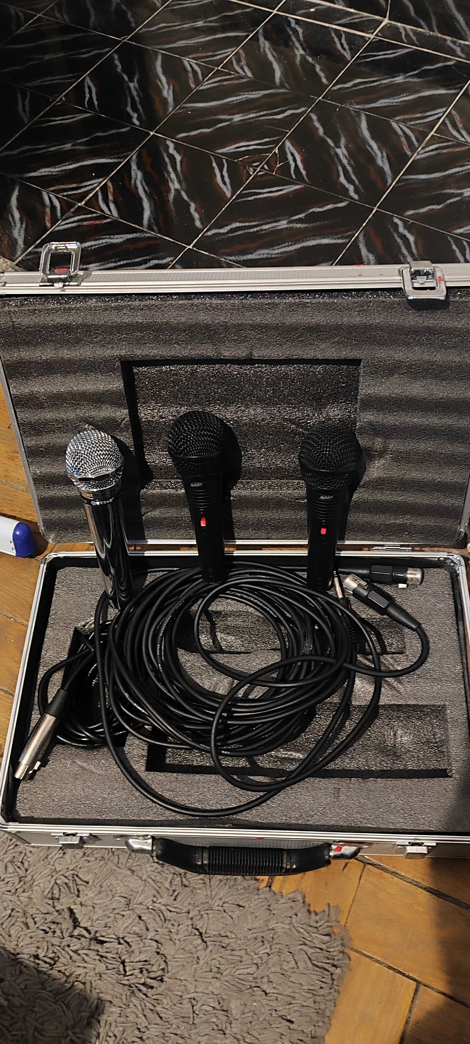 Vendo microfone  seminovos