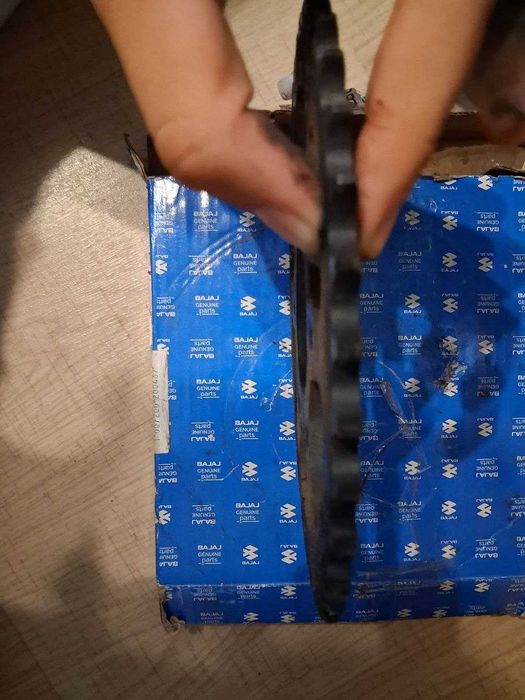 задні зірка на 
 Bajaj Pulsar NS200