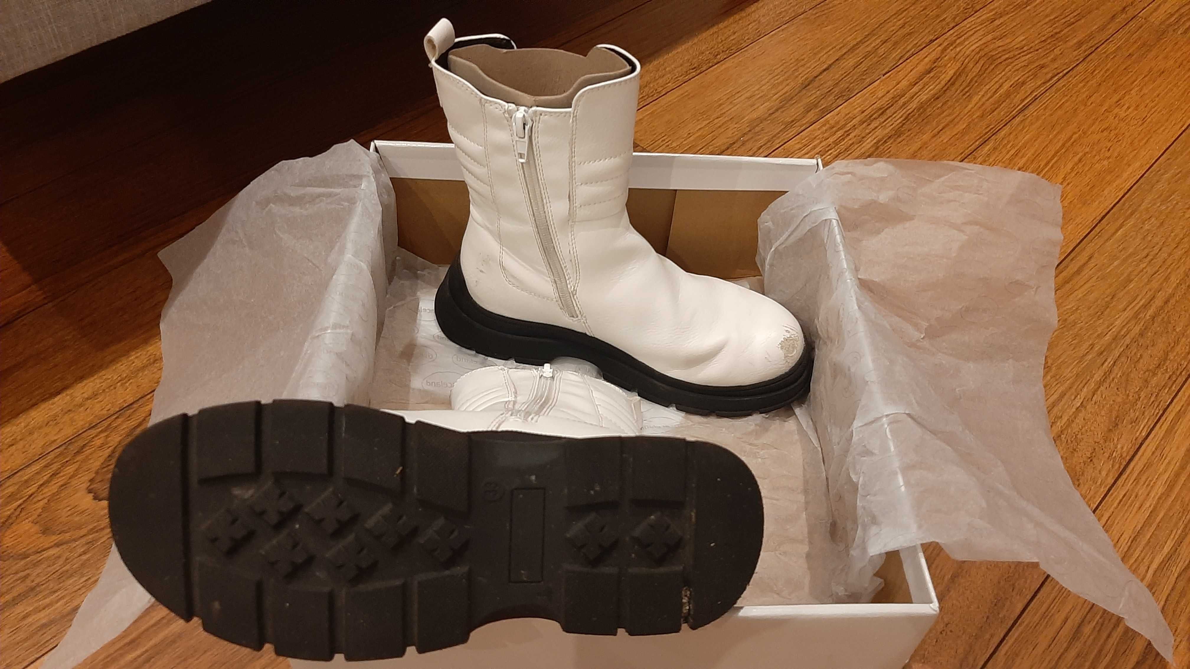 Botas de menina sola alta