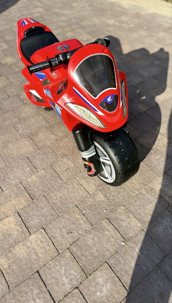 Nowy motor biegowy jeździk INJUSA Honda czerwony