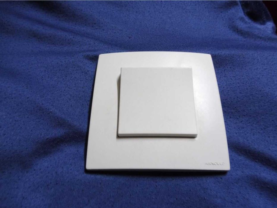 Tomadas e interruptores Arnould Espace (ou troco)