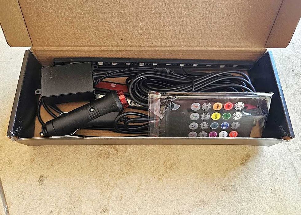 Автомобільна підсвітка для ніг (пульт+Bluetooth)