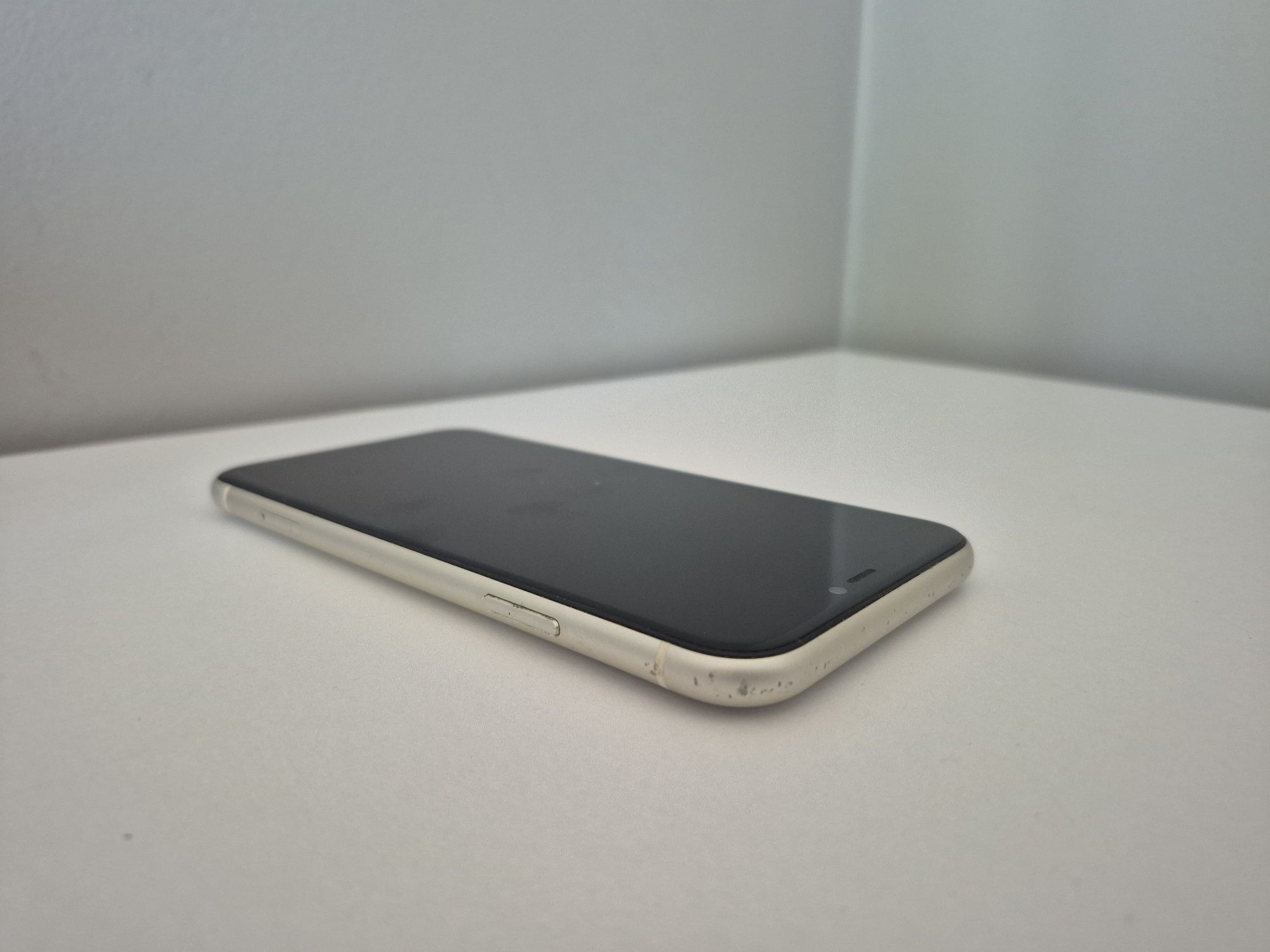 Iphone 11   64GB