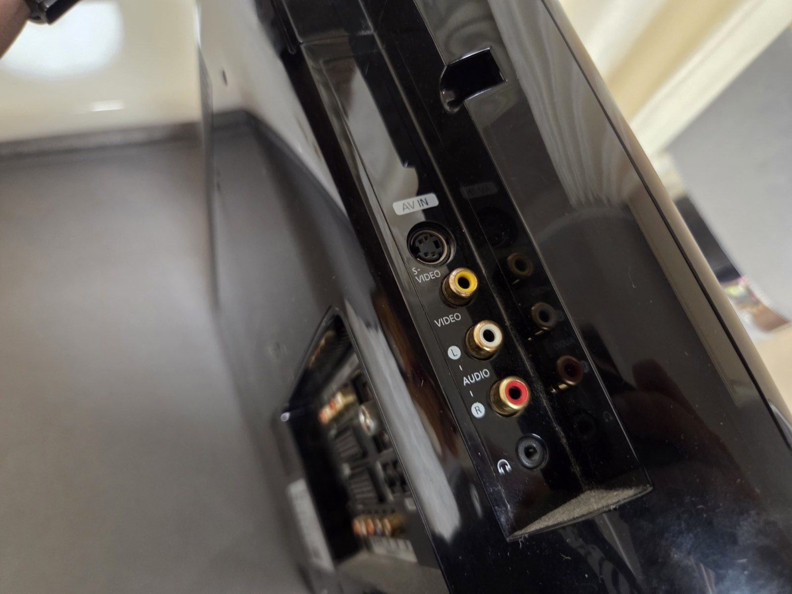 Телевизор Samsung LE23R82B, 24 дюйма
