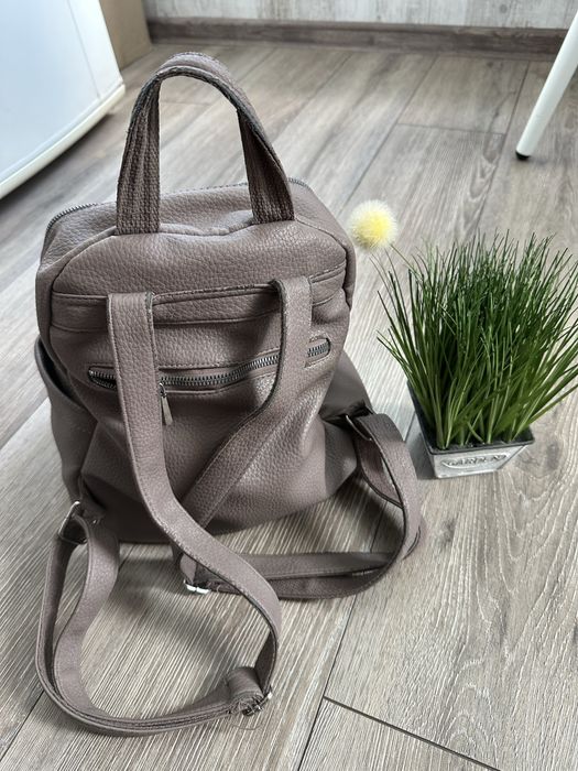 Продам жіночий рюкзак