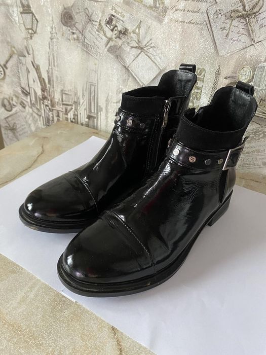 Ботинки осіні 39 р.