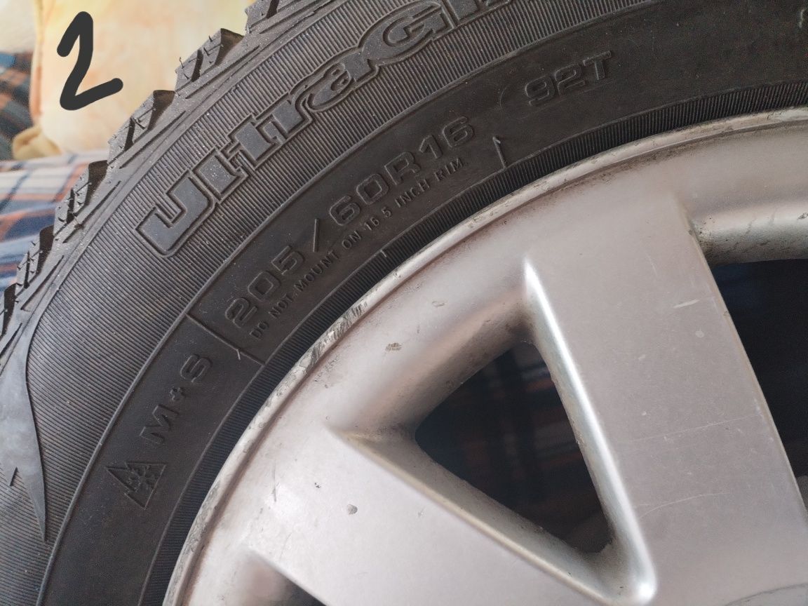 Комплект б/у шин с дисками 205/60R16(зима)