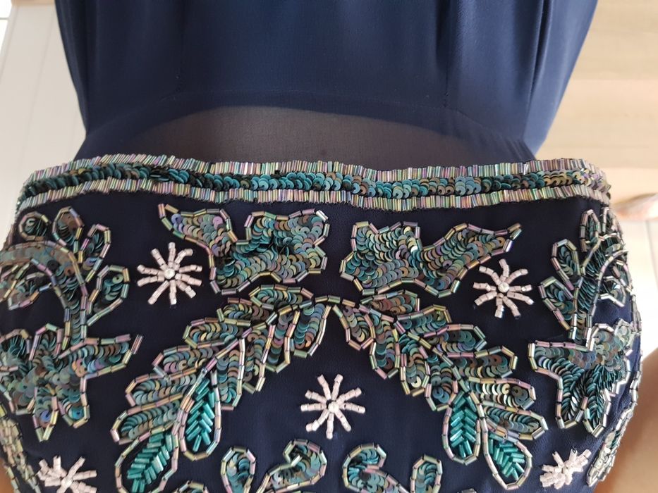 Długa suknia. Wesele, impreza. Zdobiona cekinami i koralikami. Asos L
