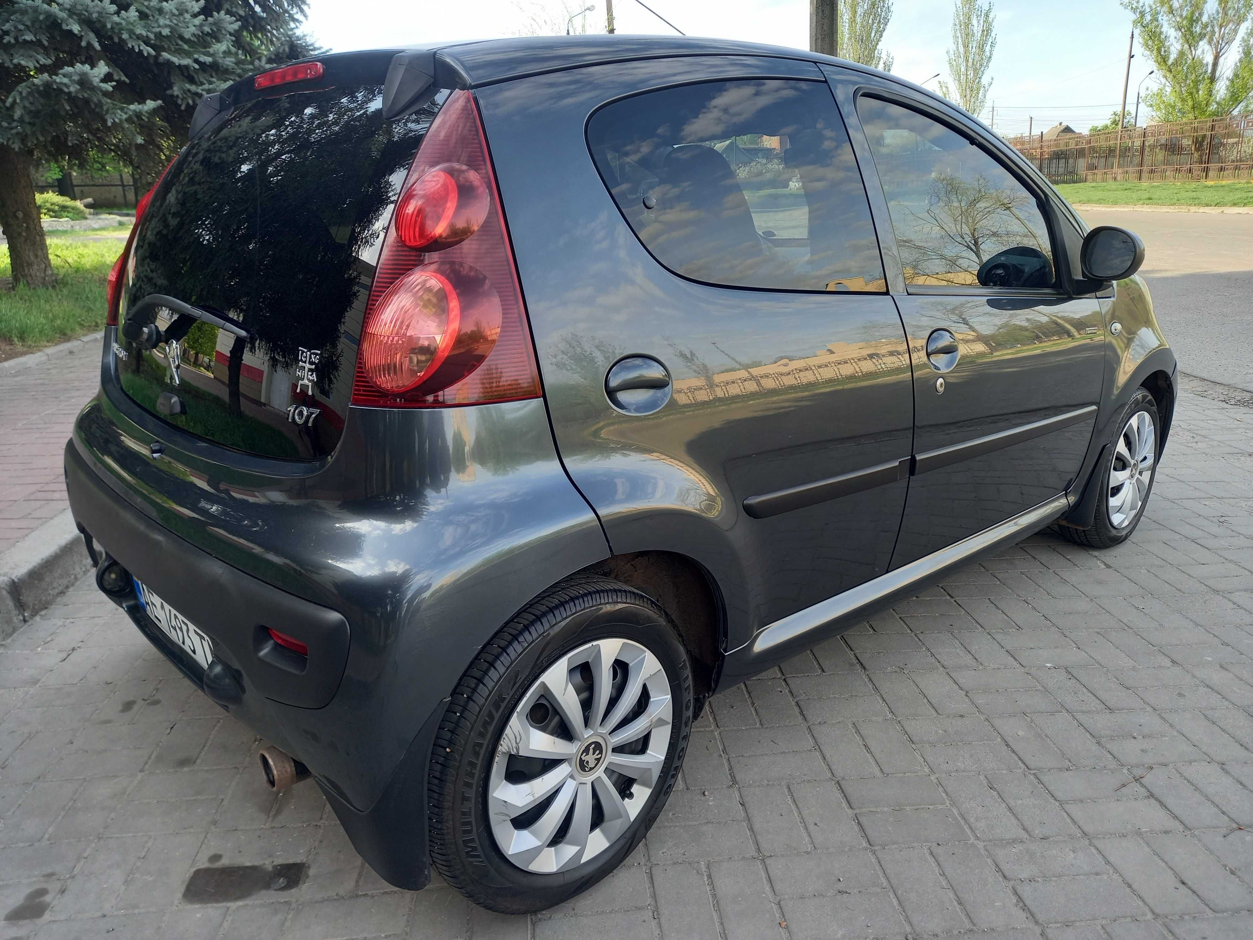 Peugeot 107 2012 года Sportium