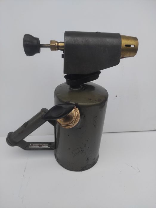 Zabytkowa lutlampa benzynowa