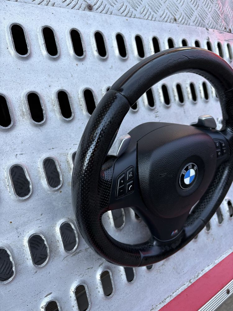 Kierownica m pakiet z łopatkami bmw e90 e91 e92 e93 e87 e82 e81 e88