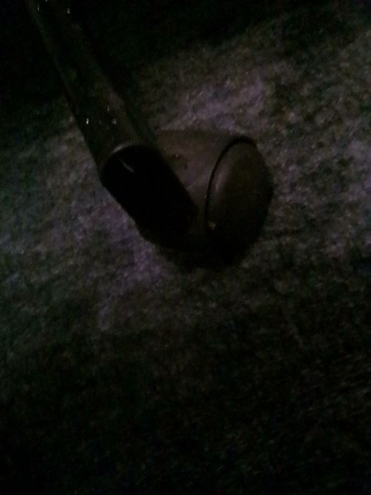 Офисный стул с газлифтом на колесиках металл 47х48 см