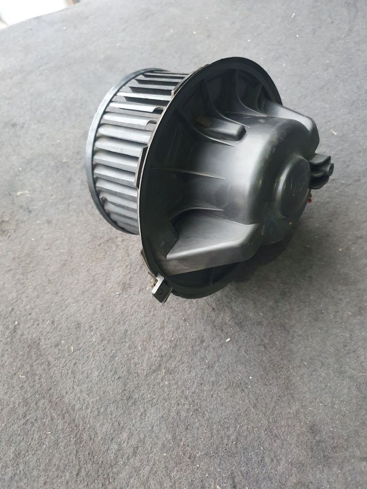 Wentylator wiatrak nagrzewnicy VW 1K1.819.015 C 2 pin Europa