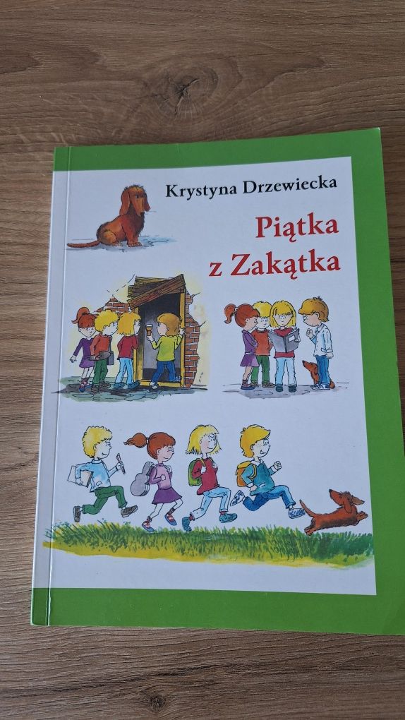 Piątka z zakątka Krystyna Drzewiecka