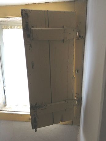 Portadas de janela interior madeira antiga