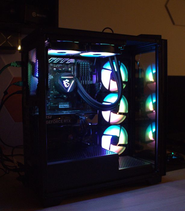 Wydajny komputer do gier - Msi Rtx 5060 /ryzen5 5600/32GB ram/1 TB ssd