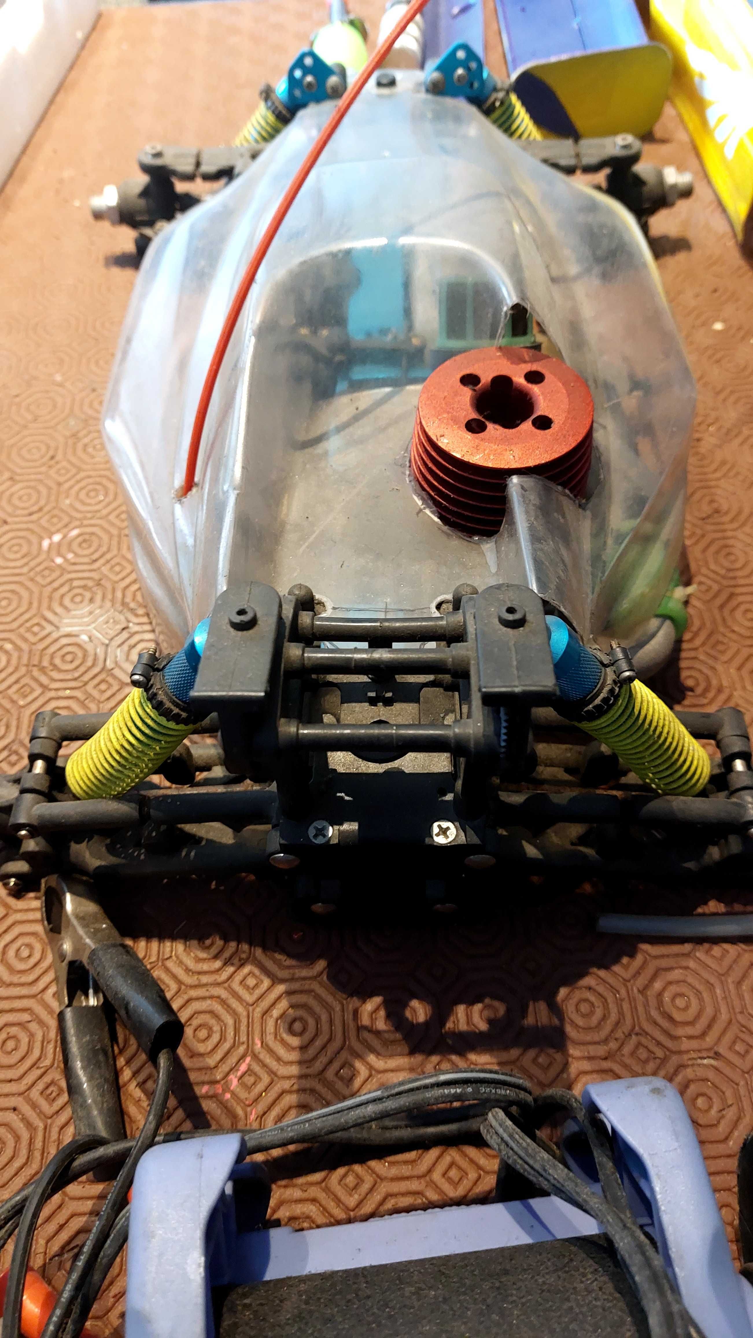 Pack rc 2 comandos futaba megatech + 2 carros +material rc