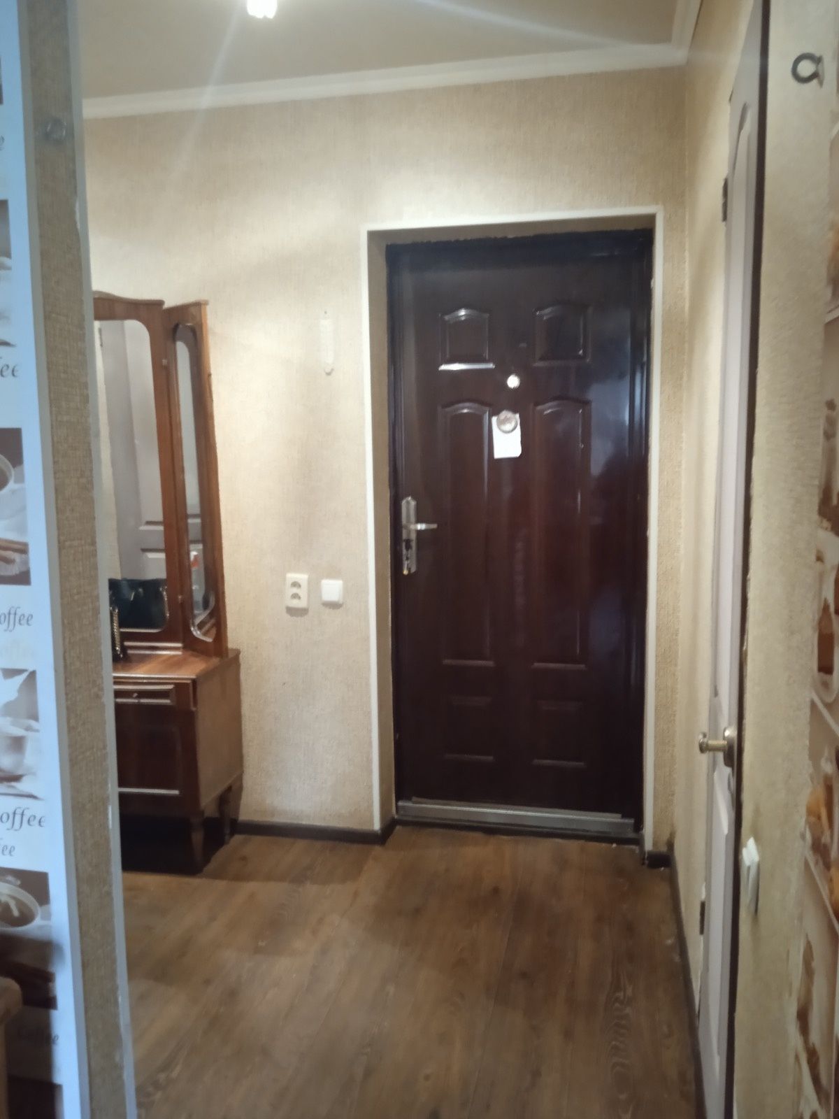 Продам 2х.кімн.кввртуру в мтс .Бірки ( Мерефа)52м 12т.900