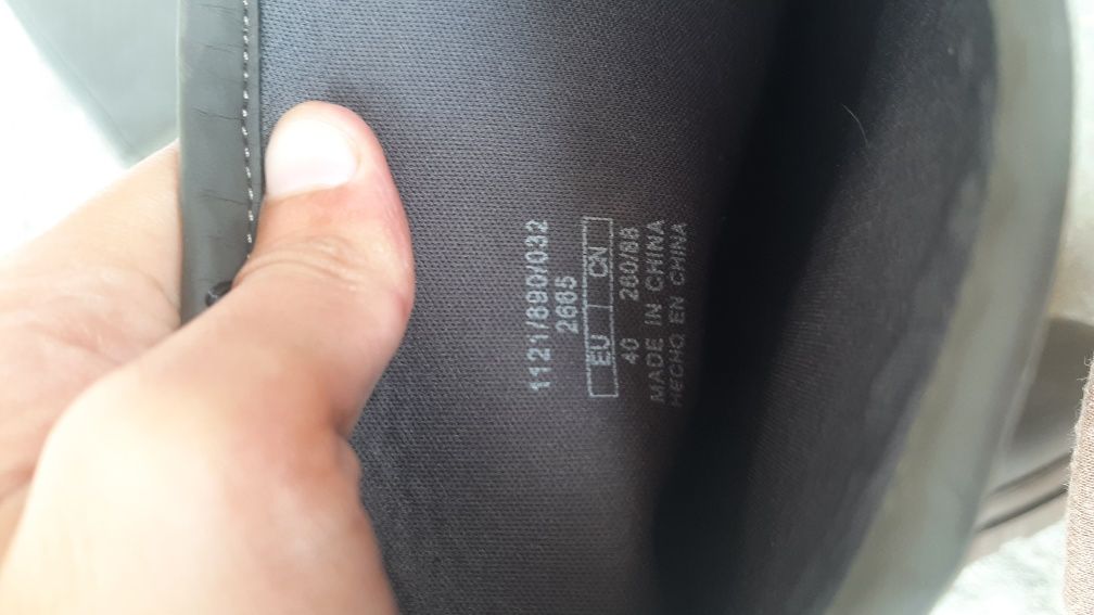 Vendo galochas novas