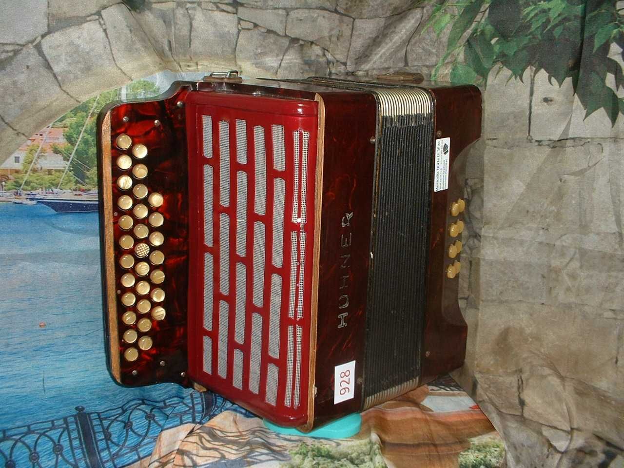 Concertina para venda N, 928