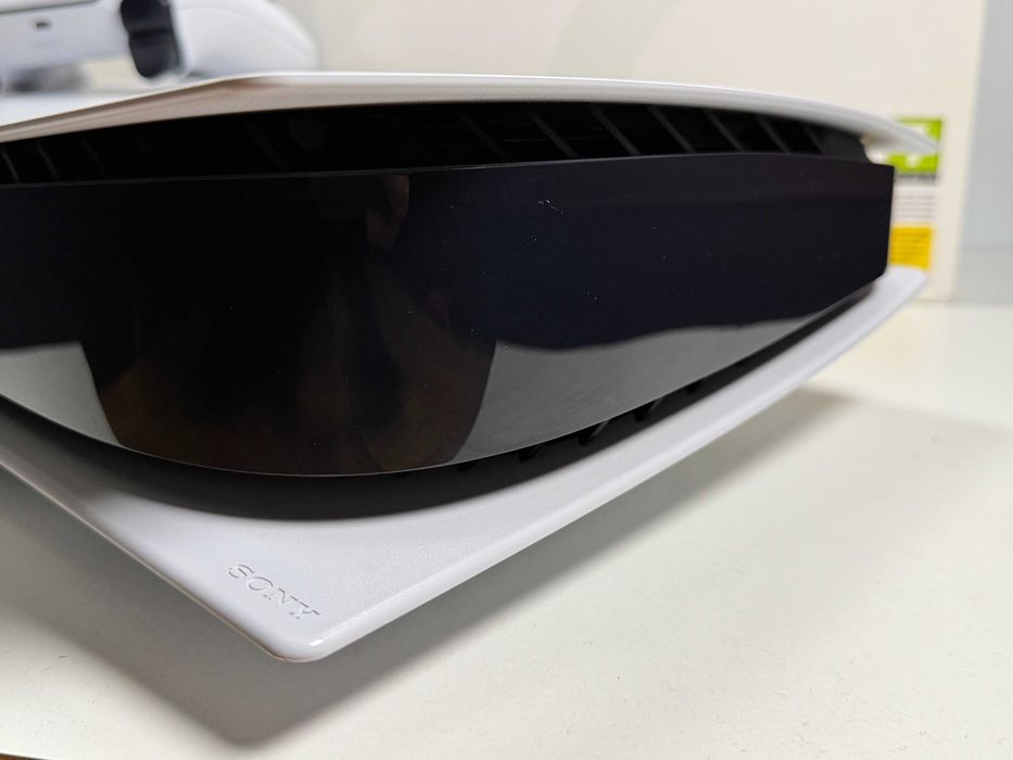 Konsola PlayStation 5 PS5 825GB z Padem Napędem Super Stan Gwarancja